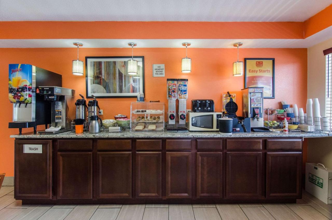 Lodge Econo Near Motor Speedway
