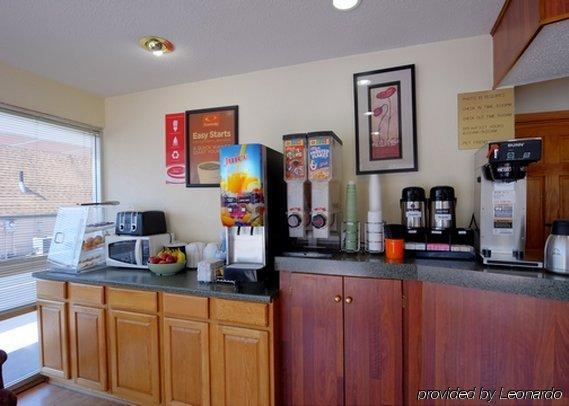 Econo Near Motor Speedway * Bristol