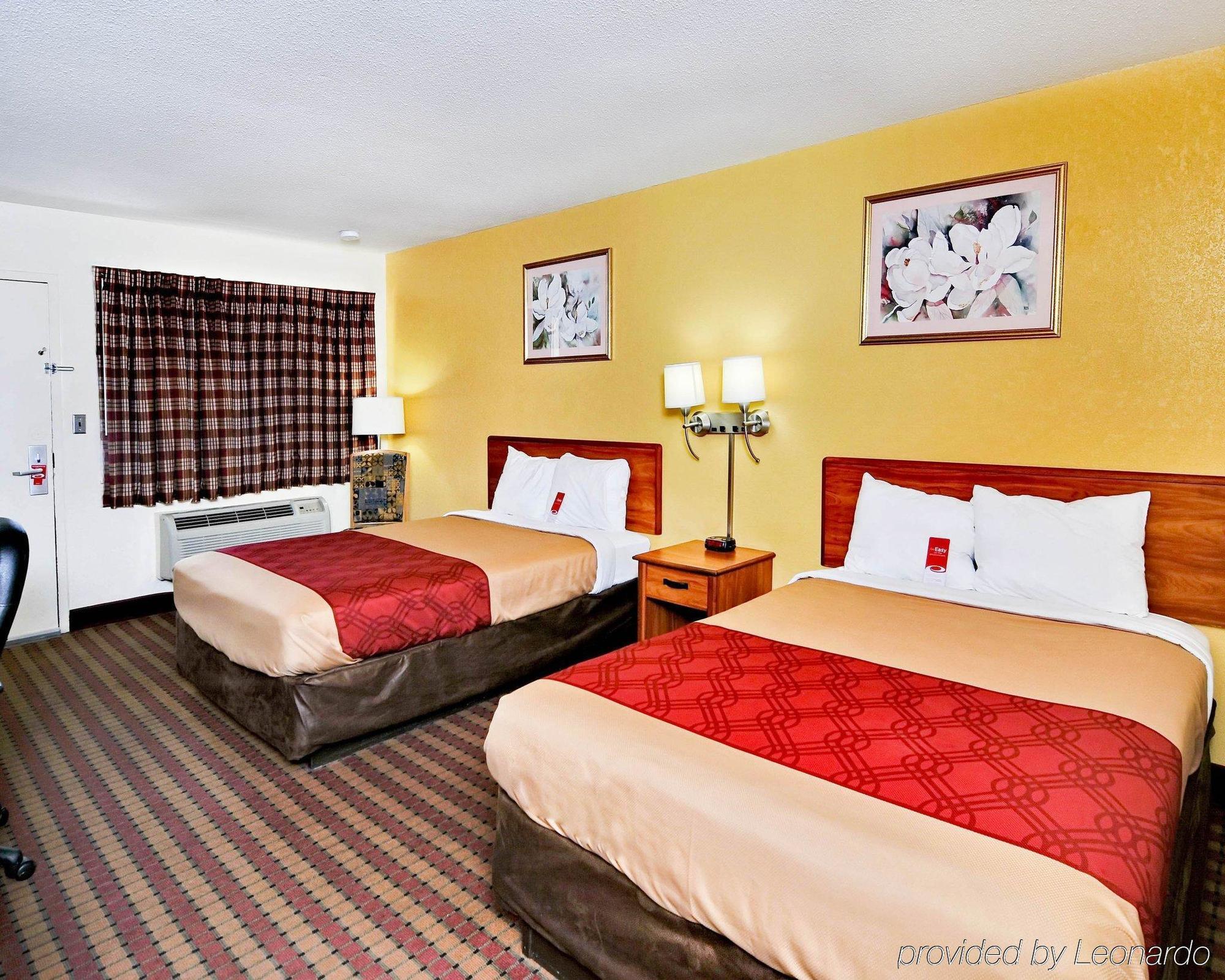 Lodge Econo Near Motor Speedway Bristol