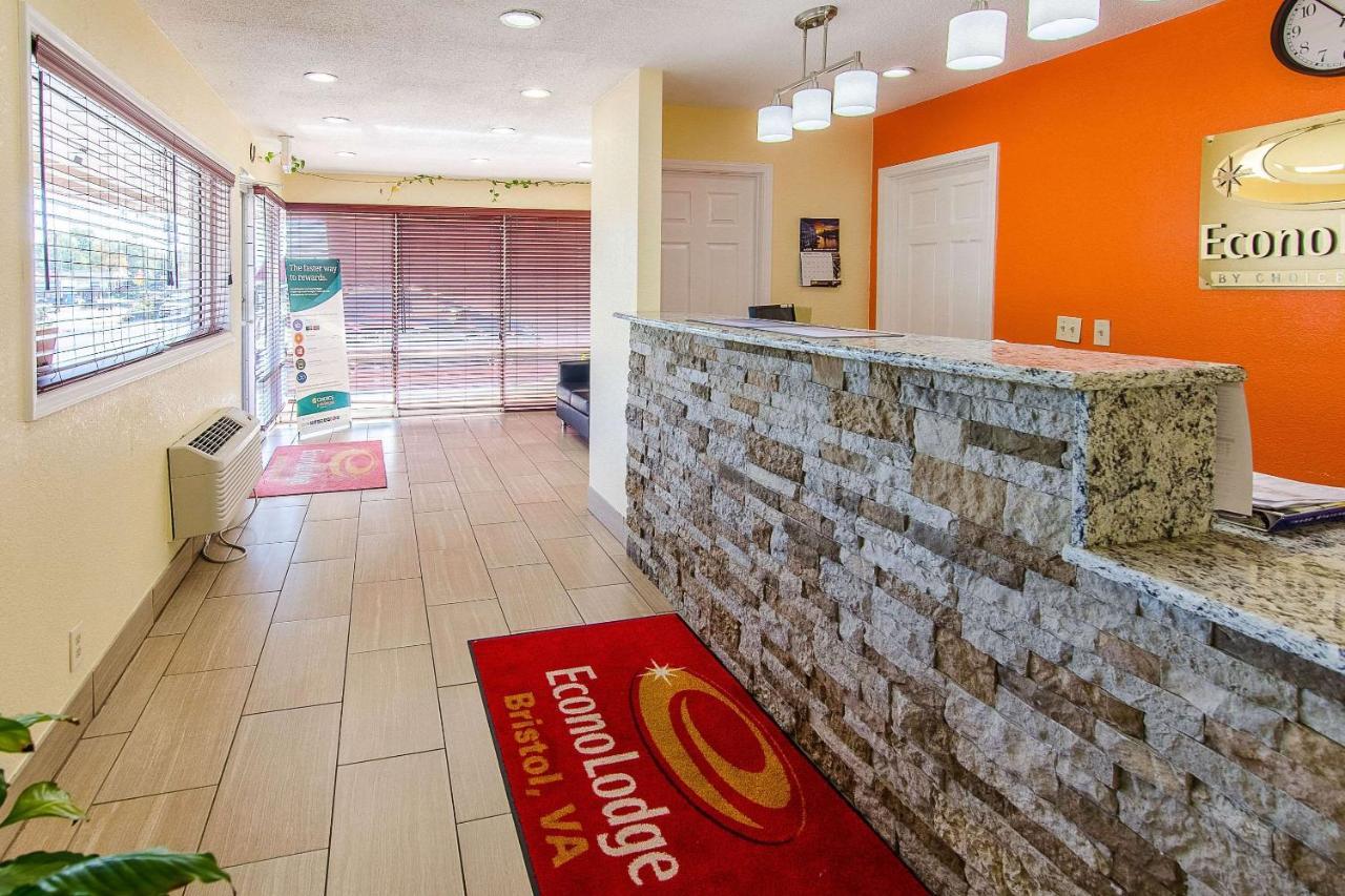 Econo Near Motor Speedway * Bristol